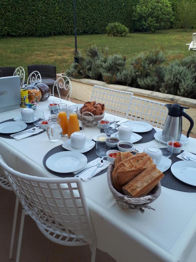 Bed and Breakfast L'Aur~élie à Lalinde Extérieur photo